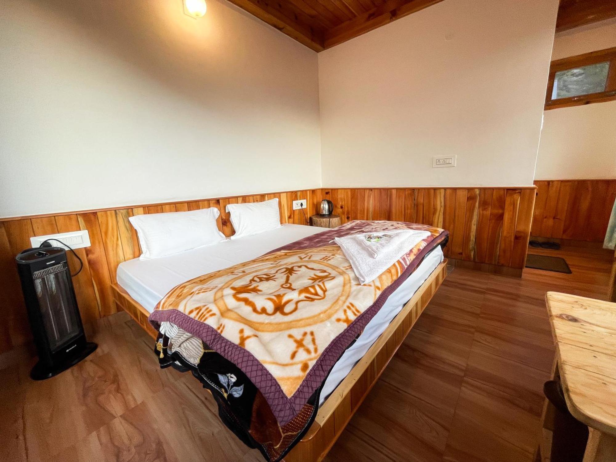 Singing Woods Kutla Hotel Kullu Ngoại thất bức ảnh