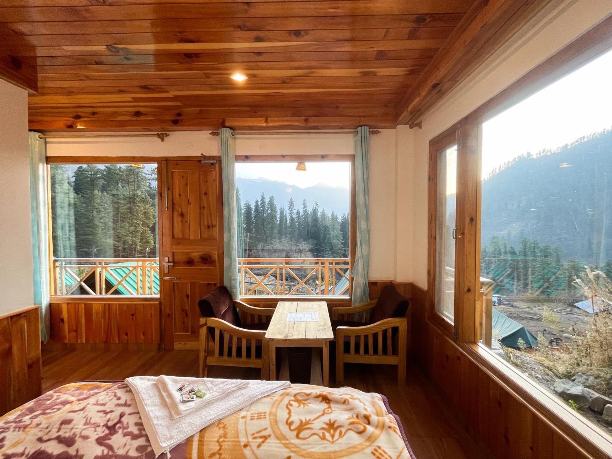 Singing Woods Kutla Hotel Kullu Ngoại thất bức ảnh