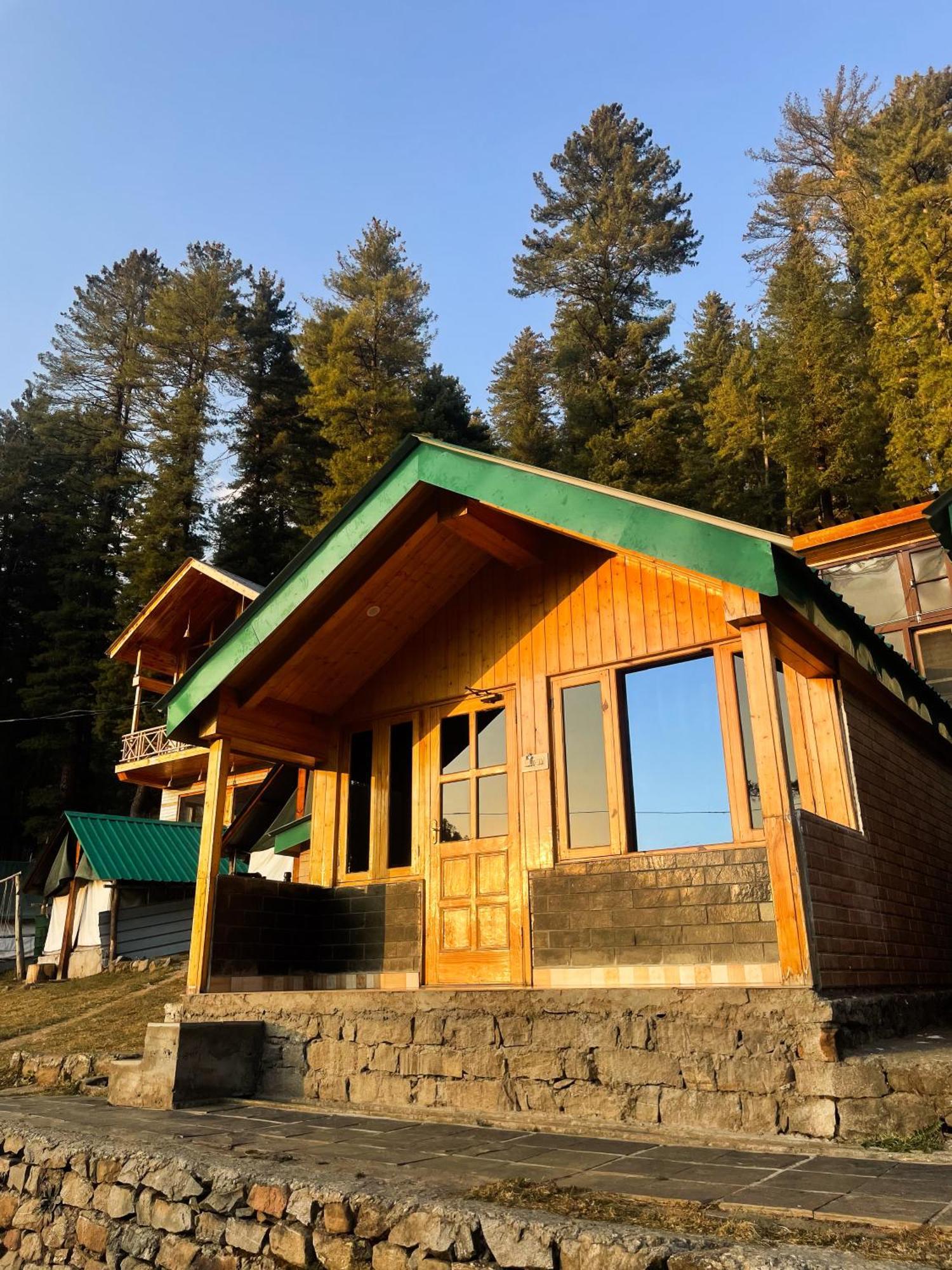 Singing Woods Kutla Hotel Kullu Ngoại thất bức ảnh